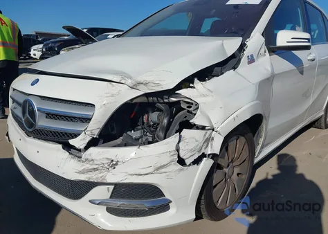 2014 Mercedes-Benz B-Class Electric Drive z USA, uszkodzony, nr VIN WDDVP9AB3EJ003116